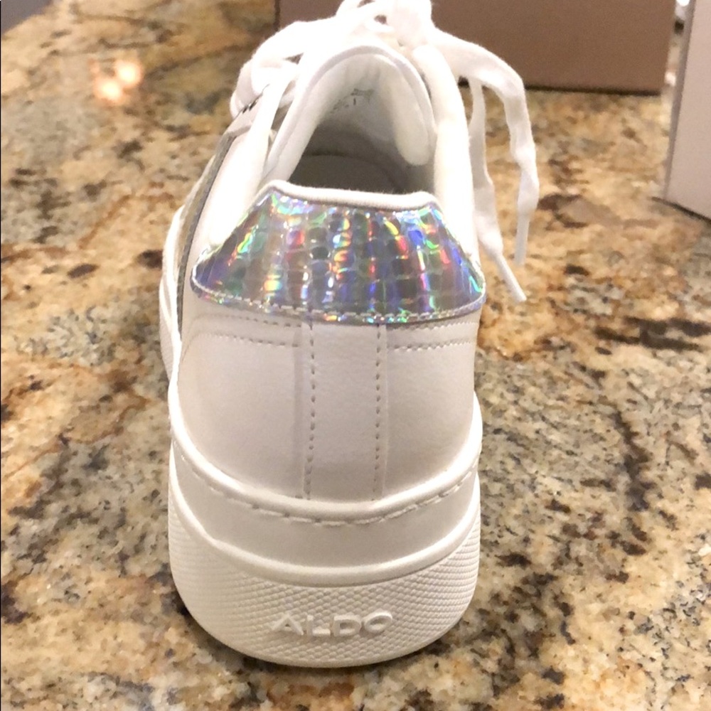 Women’s size 7 Aldo sneakers